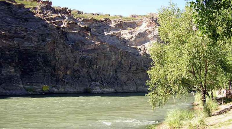 Cortan por cuatro meses el río Atuel