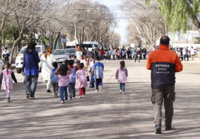 Defensa Civil realizó un simulacro de Sismo en la Escuela Entre Ríos de Alvear Oeste