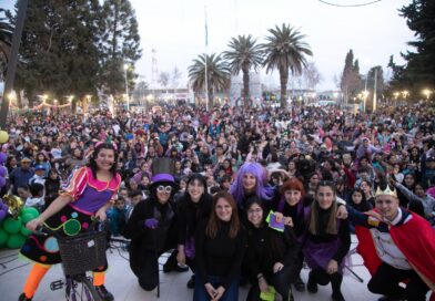 Multitudinario festejo por el “Día de las Infancias” en la plaza Carlos María de Alvear