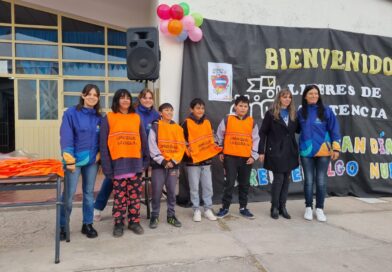 Avanza el programa «Camino Seguro a la Escuela» con nuevas entregas de pecheras reflectivas