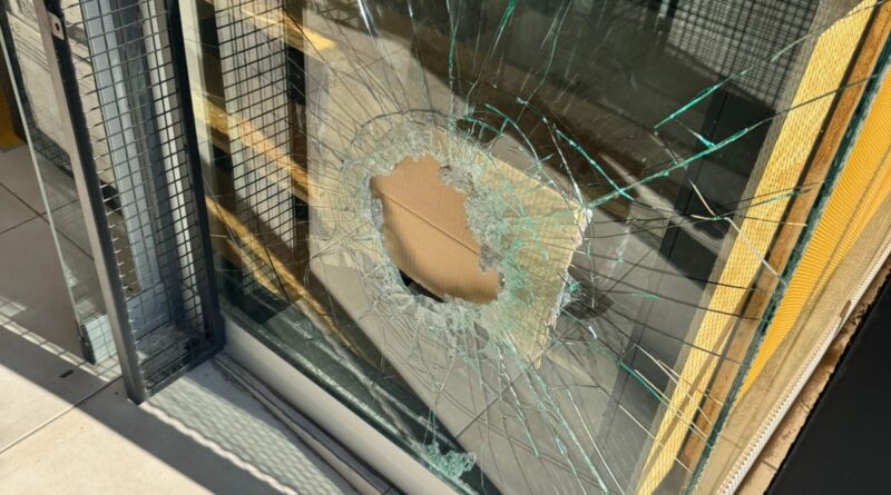 Robaron en un local comercial durante la madrugada