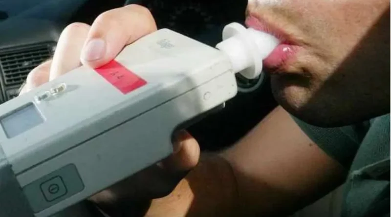 Conductor alcoholizado y sin licencia de conducir fue detenido este fin de semana