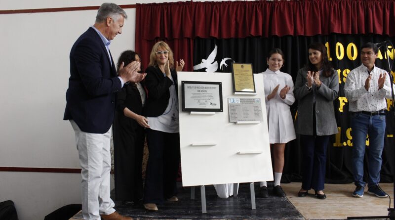 La Escuela 1-236 “María Elena Arduino de Devoto” celebró su centenario en Carmensa