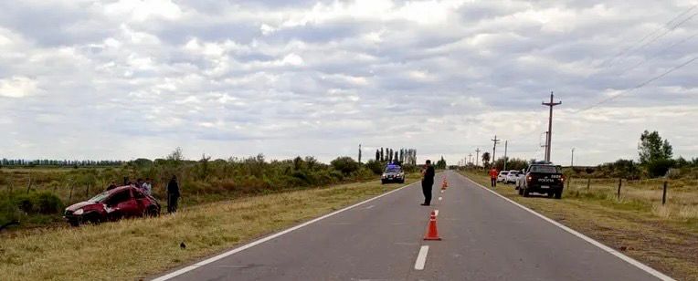 Perdió el control del auto, volcó sobre la 143 y murió camino al hospital