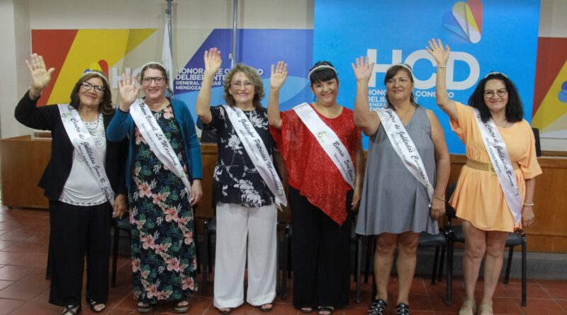 Presentaron a las candidatas a Reina Departamental de Adultos Mayores
