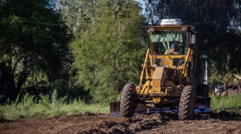Urbanización y limpieza en el barrio Parque