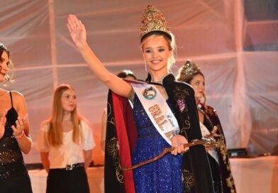 Mariana Belén Perra Cucatto es la nueva reina de la Vendimia de Alvear