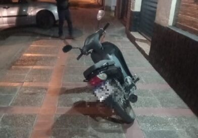 Detienen a un joven que circulaba en una moto con numeración limada