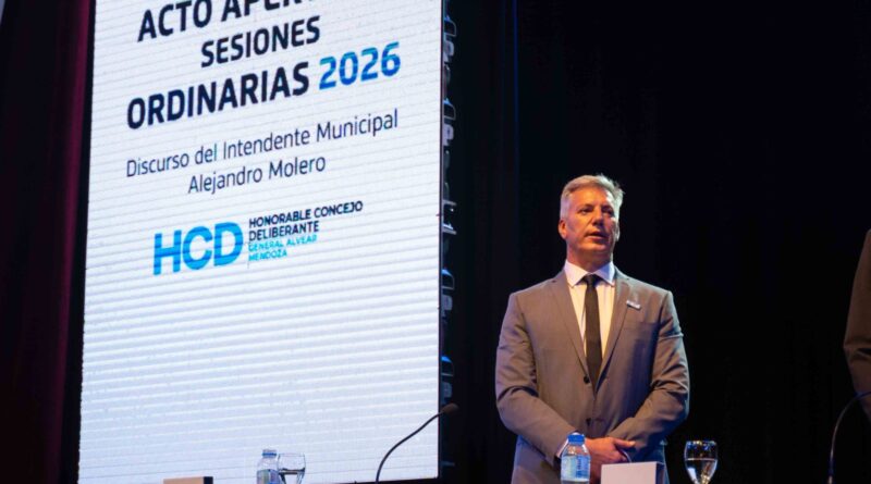 Molero proyectó obras y defendió su gestión en un escenario económico adverso