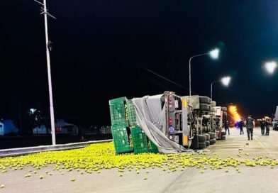 Camión se queda sin frenos y vuelca en plena Ruta 188