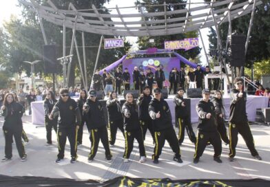 Los estudiantes tuvieron su «Manso Banderazo» en la Plaza Departamental