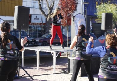 «Alvear Baila» en el Paseo del Artesano