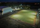 La cancha de hockey “Macarena Rodríguez” sumó iluminación y proyecta nuevas mejoras