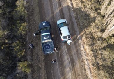 La Policía Rural detuvo a un hombre mientras faenaba un caballo y busca a un segundo sospechoso