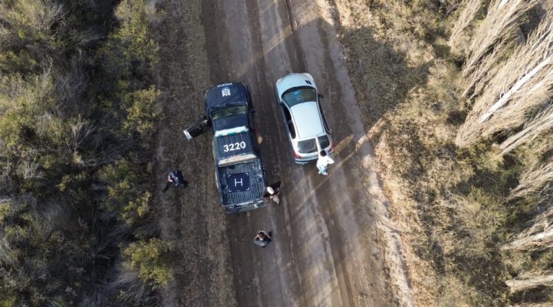 La Policía Rural detuvo a un hombre mientras faenaba un caballo y busca a un segundo sospechoso