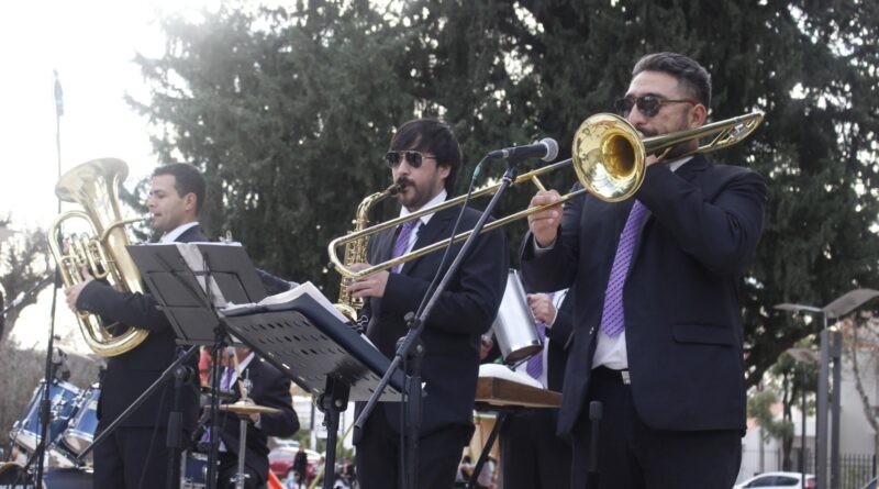 La Banda Municipal llenó de música la Plaza Departamental