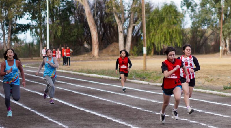 Juegos Sanmartinianos: el atletismo alvearense ya tiene sus representantes