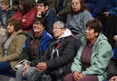 Adultos mayores participaron de una charla sobre prevención de estafas y delitos tecnológicos