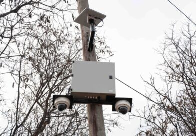 Denunciaron el ataque a una cámara de seguridad e investigan a dos personas