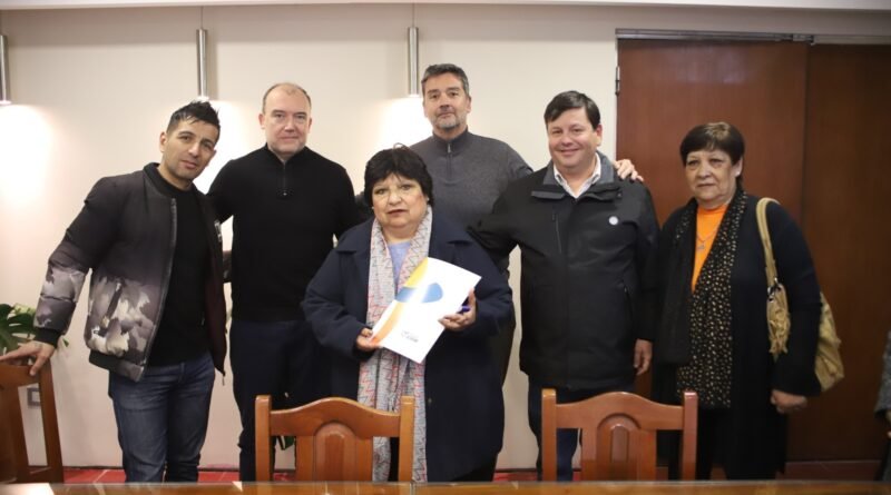 Entregan las primeras escrituras del programa «Mi Escritura»
