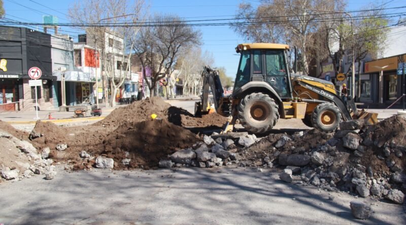 Avanza una etapa clave en la remodelación de Avenida Alvear Oeste