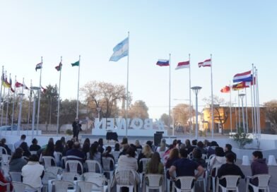 Bowen conmemoró el Día del Inmigrante con homenajes y reconocimientos
