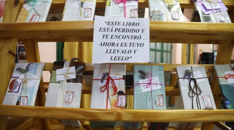La literatura tuvo su espacio en una nueva Tardecita de Biblioteca