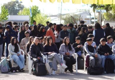 Estudiantes de Bowen participaron de una jornada en la Plaza San Martín