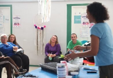 Vecinos del barrio San Carlos participaron del primer taller para crear huertas en sus hogares