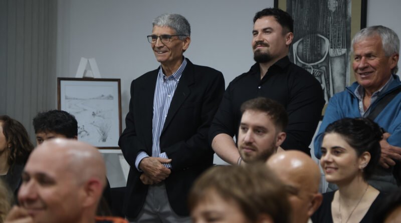 Daniel Garay presentó “Palabras al viento sur” en Casa Salonia