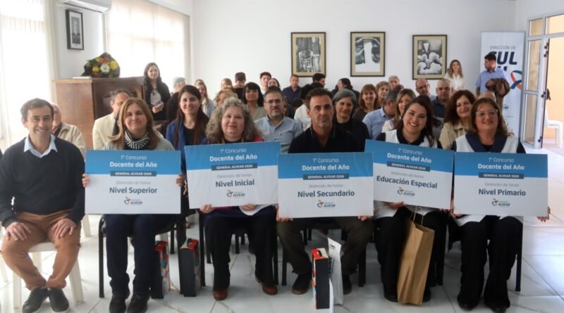 Docente del Año: reconocieron a educadores de todos los niveles en General Alvear