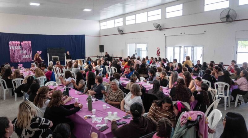 Festejo por el Día de la Madre en Carmensa